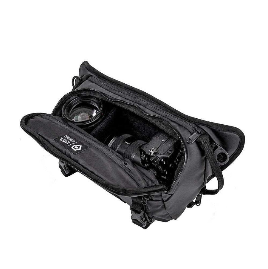 New Wandrd Wandrd Roam Sling 6L Black